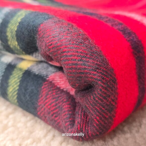 Vineyard Vines Merino Wool Tartan Wrap Red Plaid Soft - Picture 9 of 16